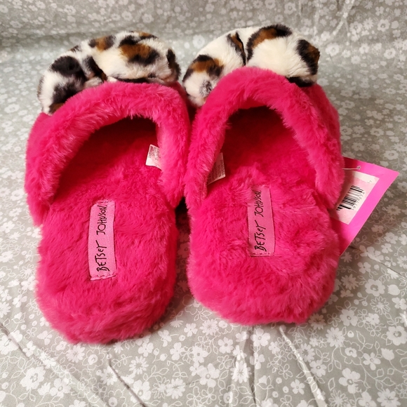 Betsey Johnson Faux Fur Slippers Scuffs *FIRM* - Picture 4 of 10